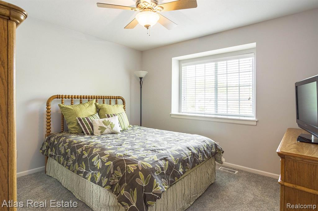 8319 MILL POINTE Court, Goodrich Vlg, MI — Photo 24