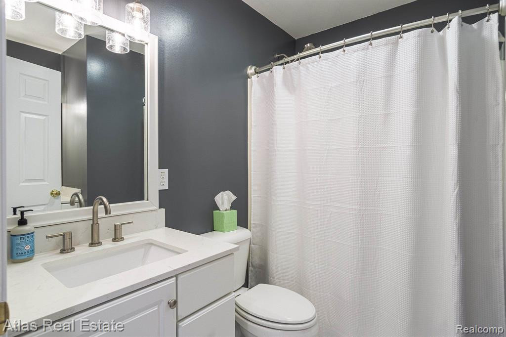 8319 MILL POINTE Court, Goodrich Vlg, MI — Photo 25