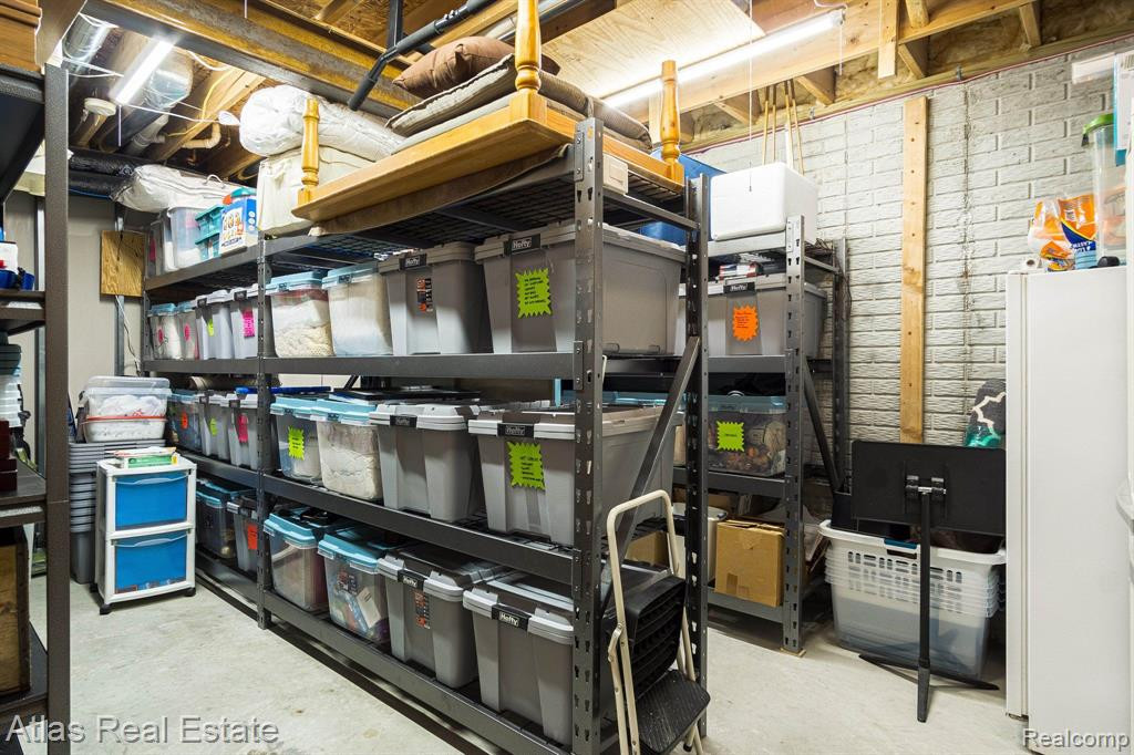 8319 MILL POINTE Court, Goodrich Vlg, MI — Photo 32