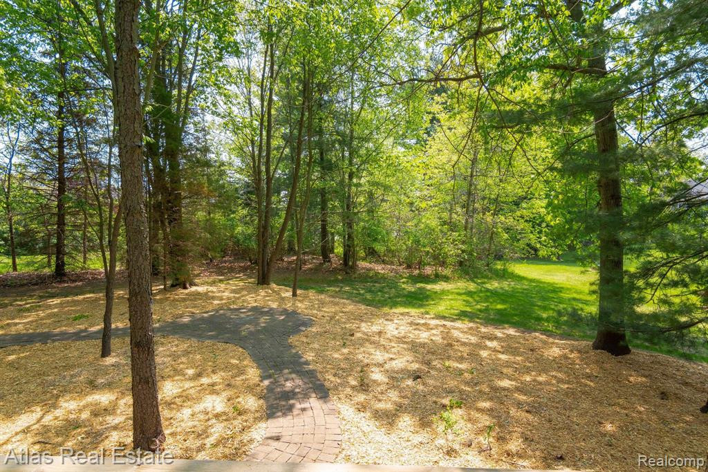 8319 MILL POINTE Court, Goodrich Vlg, MI — Photo 37