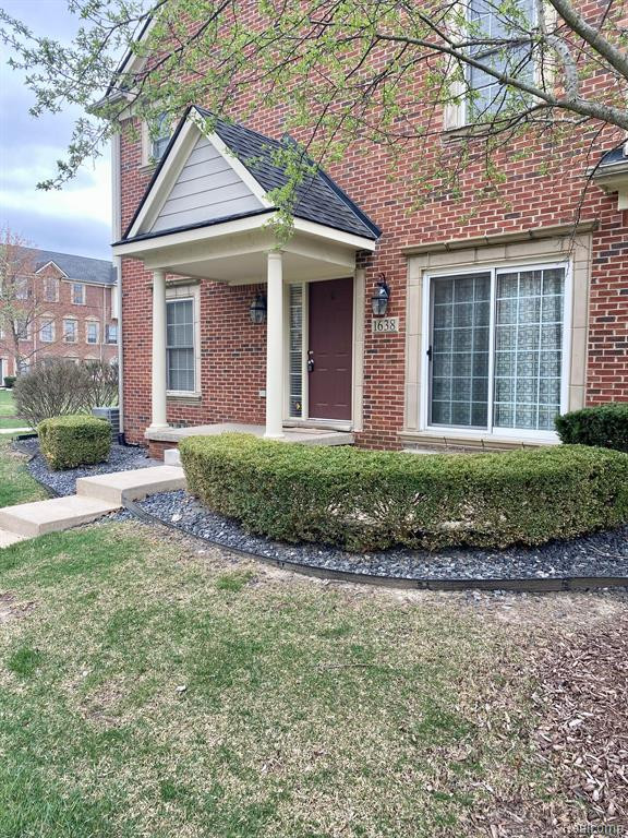 1638 E LAKEVIEW Lane, Canton, MI 48187 — Photo 3
