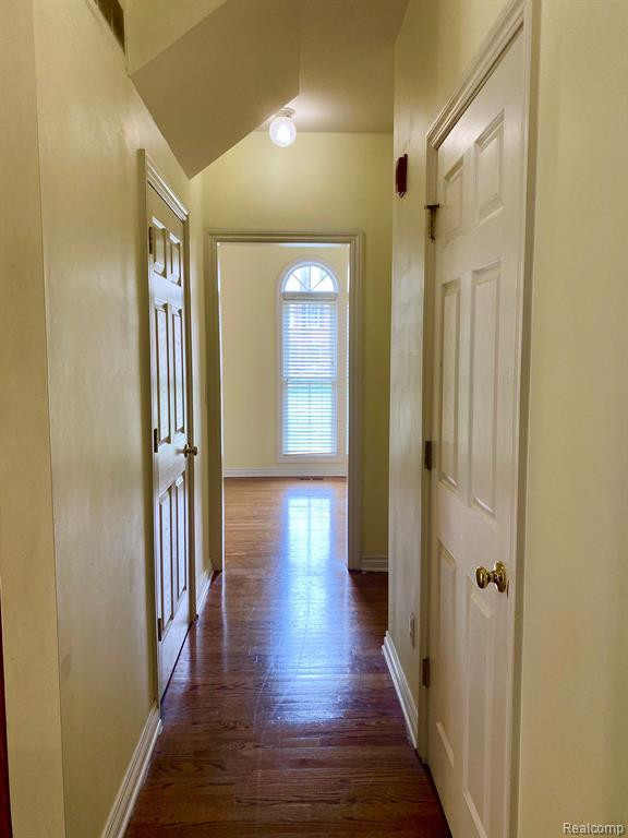 1638 E LAKEVIEW Lane, Canton, MI 48187 — Photo 11