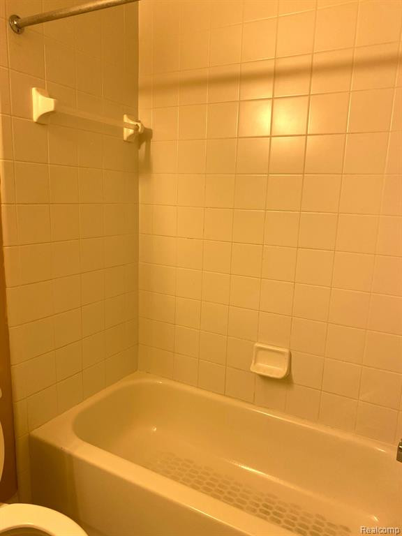 1638 E LAKEVIEW Lane, Canton, MI 48187 — Photo 27