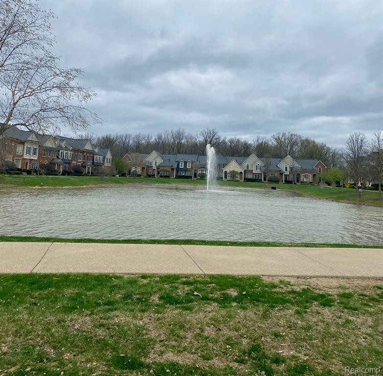 1638 E LAKEVIEW Lane, Canton, MI 48187 — Photo 32