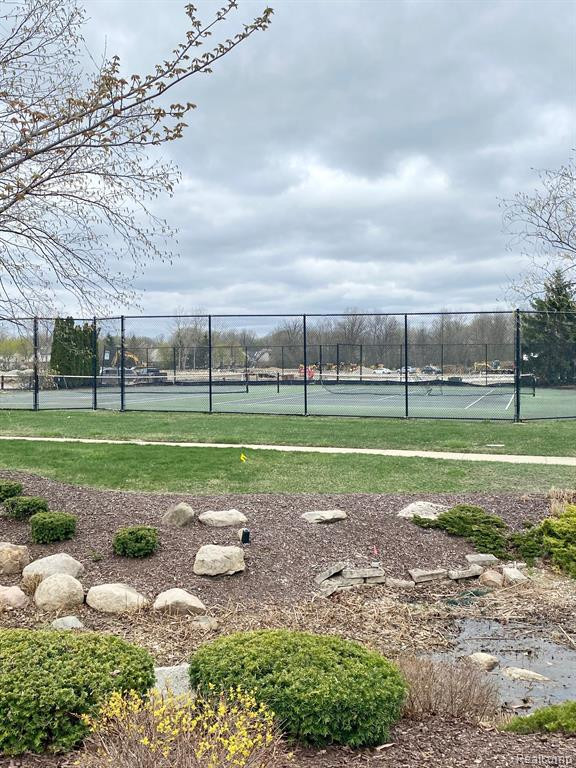 1638 E LAKEVIEW Lane, Canton, MI 48187 — Photo 33