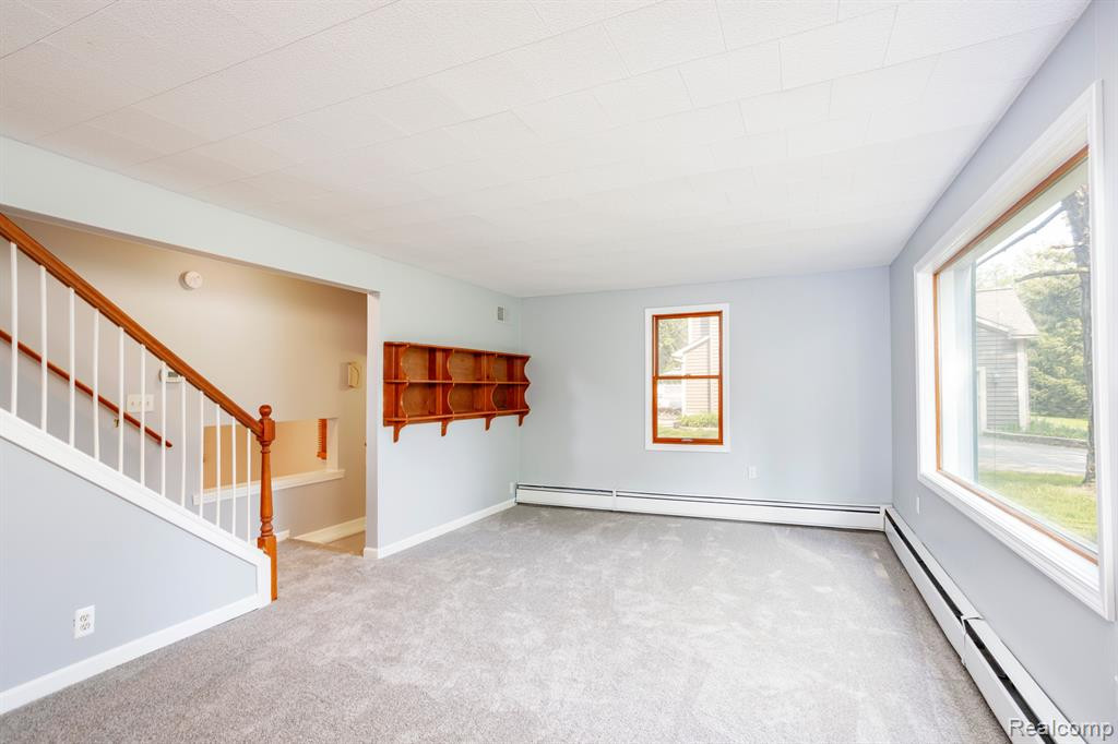 44050 STASSEN Avenue, Novi, MI — Photo 3