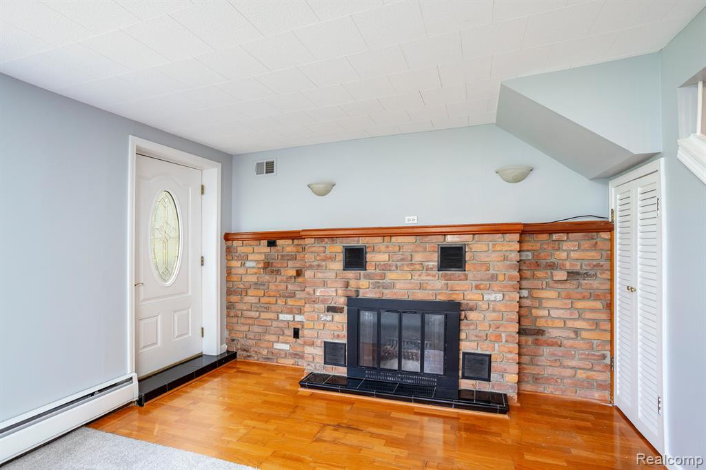 44050 STASSEN Avenue, Novi, MI — Photo 6