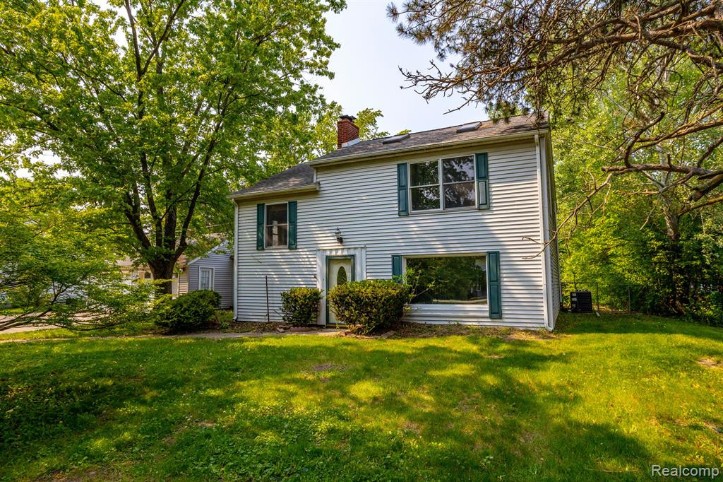 44050 STASSEN Avenue, Novi, MI — Photo 38