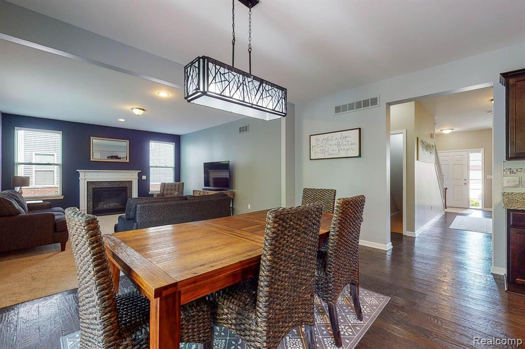 58097 SUNFLOWER Circle S, New Hudson, MI 48165 — Photo 10