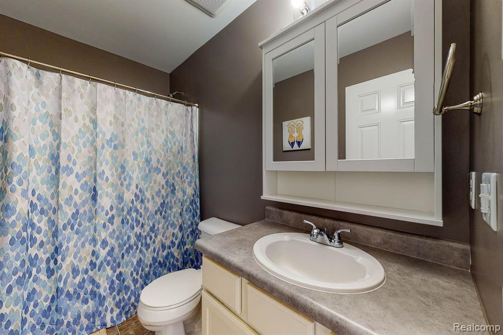 58097 SUNFLOWER Circle S, New Hudson, MI 48165 — Photo 28