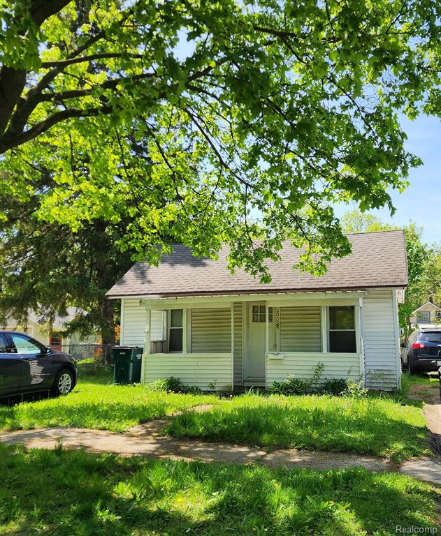 528 S FAIRVIEW Avenue, Lansing, MI 48912 — front exterior