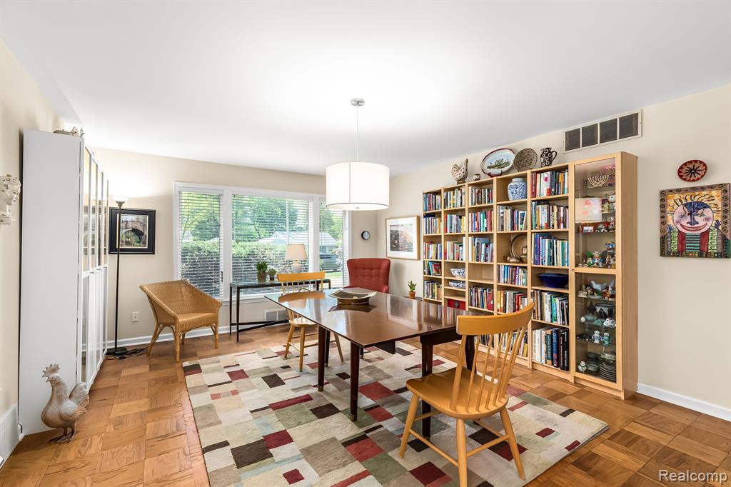 2214 PARKWOOD Avenue, Ann Arbor, MI 48104 — Photo 6
