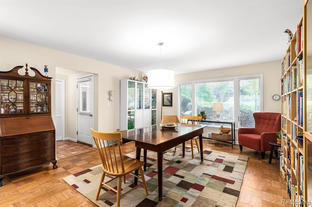 2214 PARKWOOD Avenue, Ann Arbor, MI 48104 — Photo 7