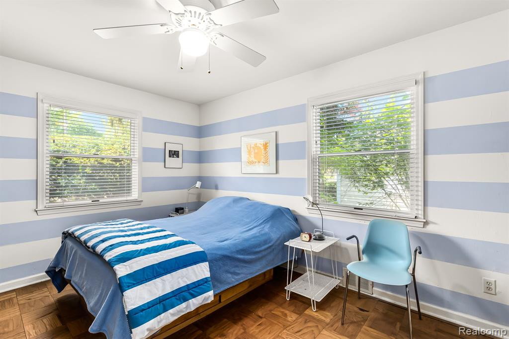 2214 PARKWOOD Avenue, Ann Arbor, MI 48104 — Photo 17