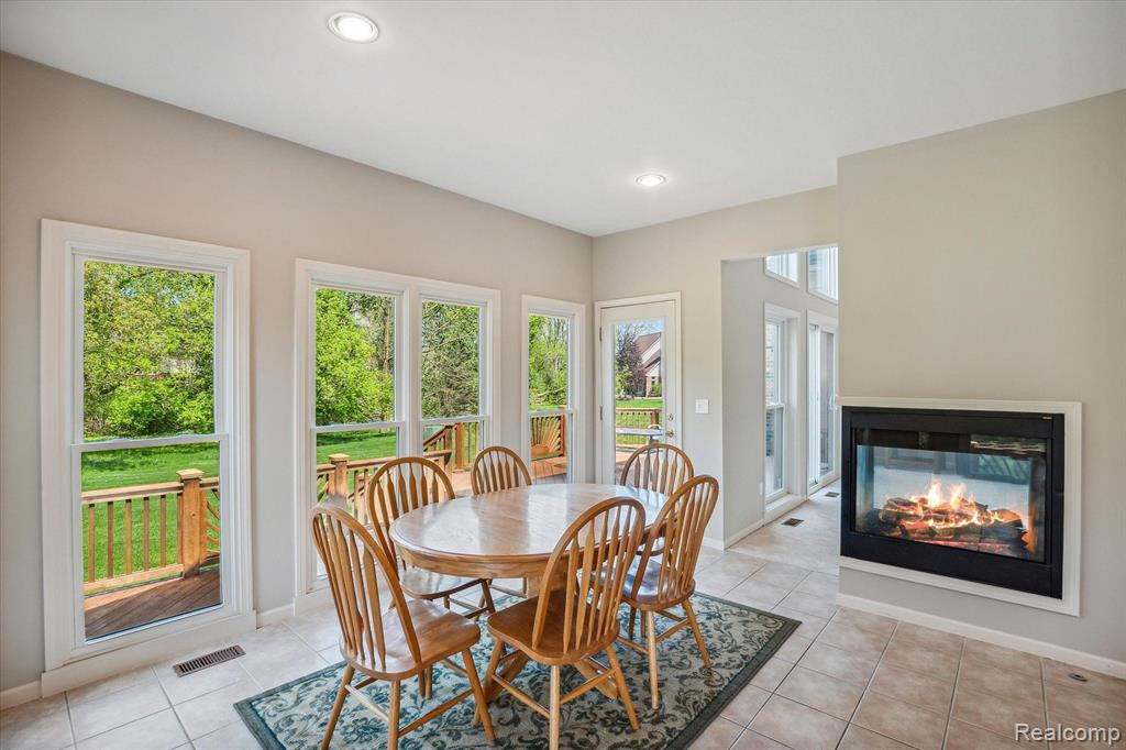6469 KENNESAW Road, Canton, MI 48187 — Photo 15