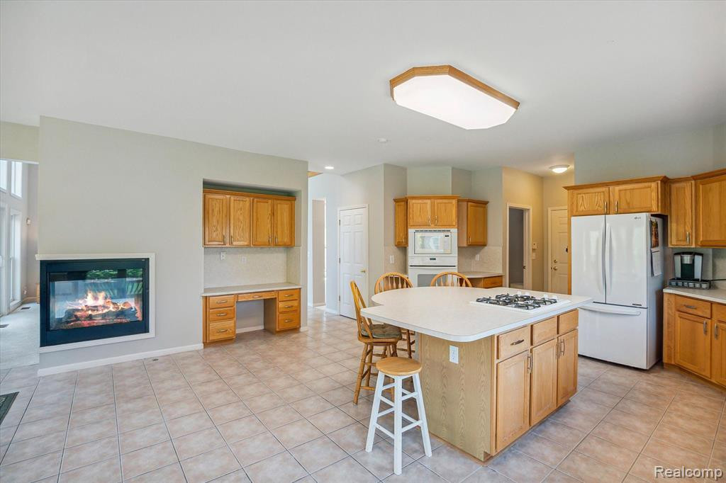 6469 KENNESAW Road, Canton, MI 48187 — Photo 18