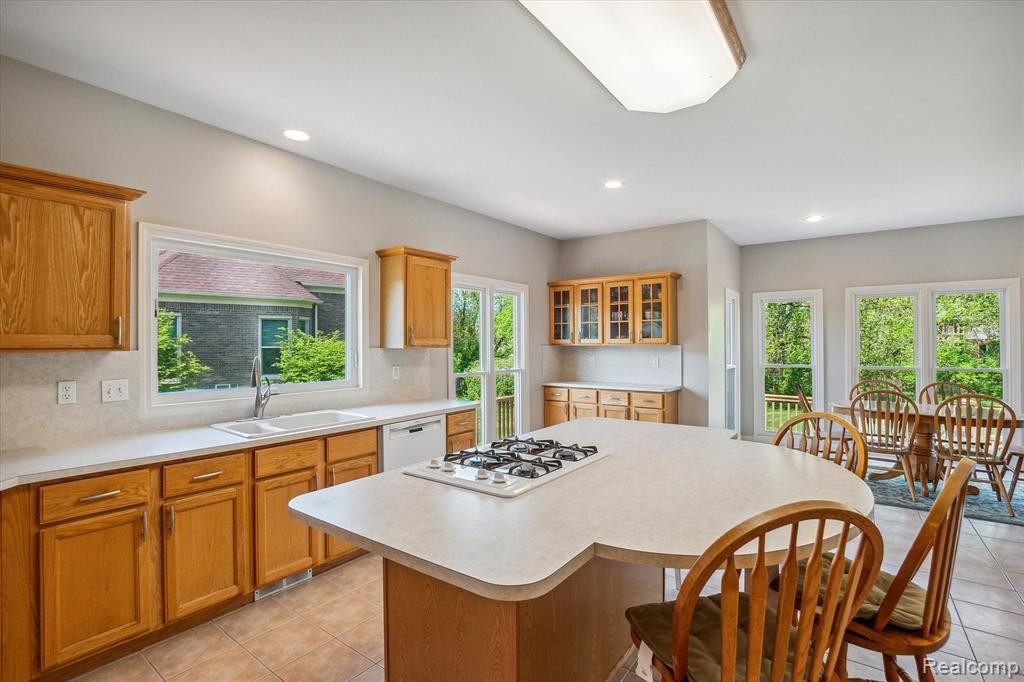 6469 KENNESAW Road, Canton, MI 48187 — Photo 19