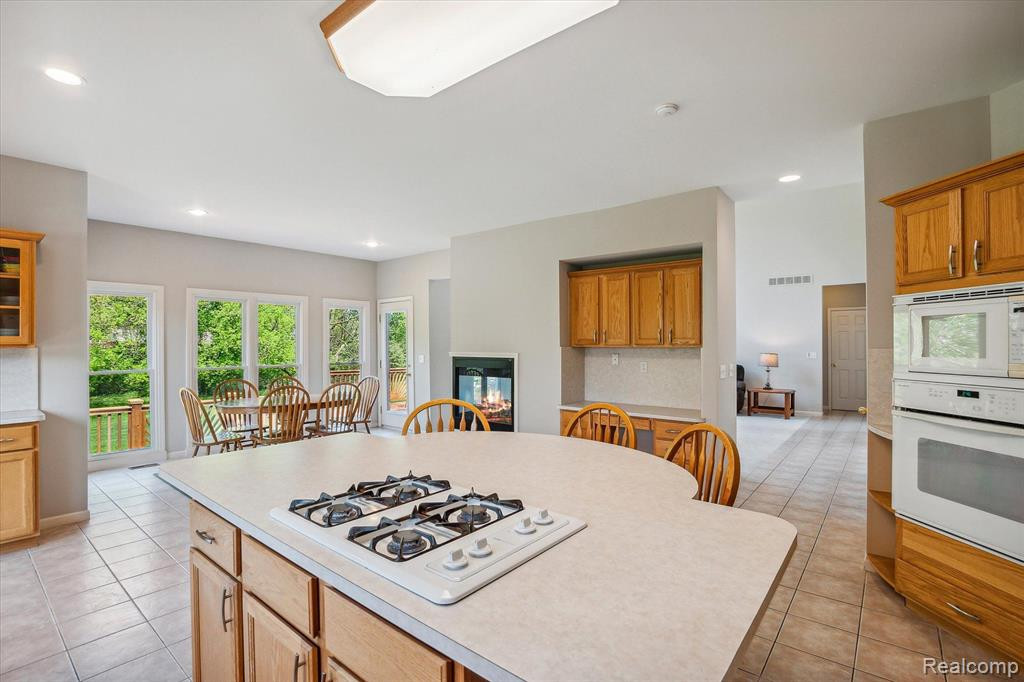 6469 KENNESAW Road, Canton, MI 48187 — Photo 20