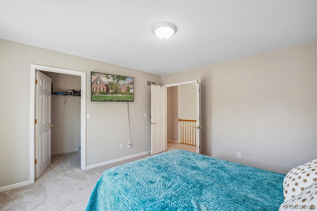 6469 KENNESAW Road, Canton, MI 48187 — Photo 32