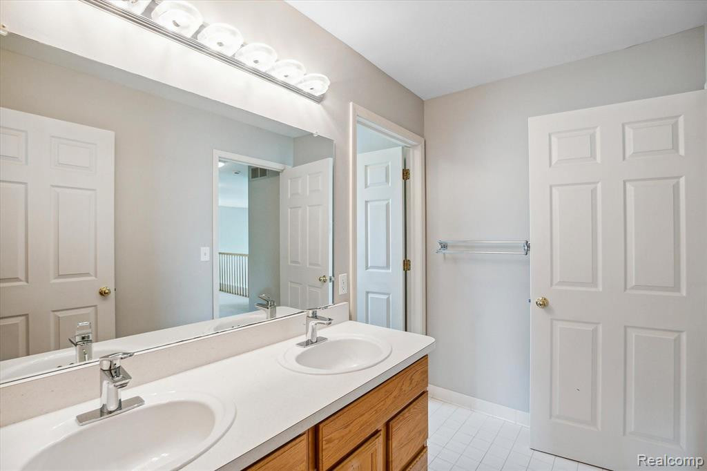 6469 KENNESAW Road, Canton, MI 48187 — Photo 37