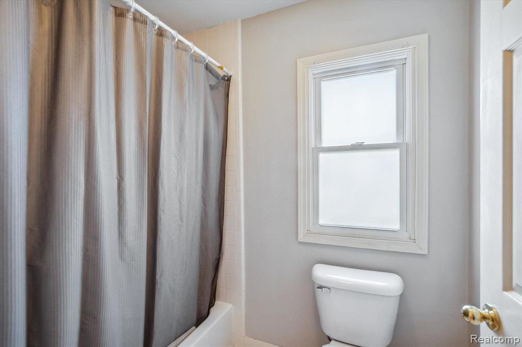 6469 KENNESAW Road, Canton, MI 48187 — Photo 39
