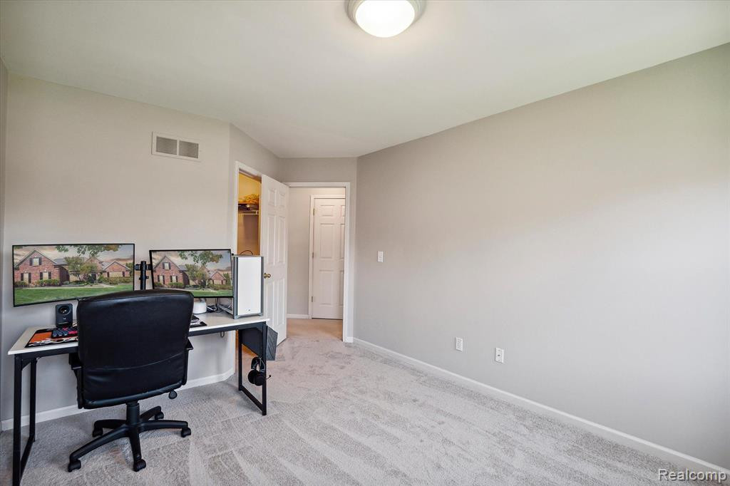 6469 KENNESAW Road, Canton, MI 48187 — Photo 41