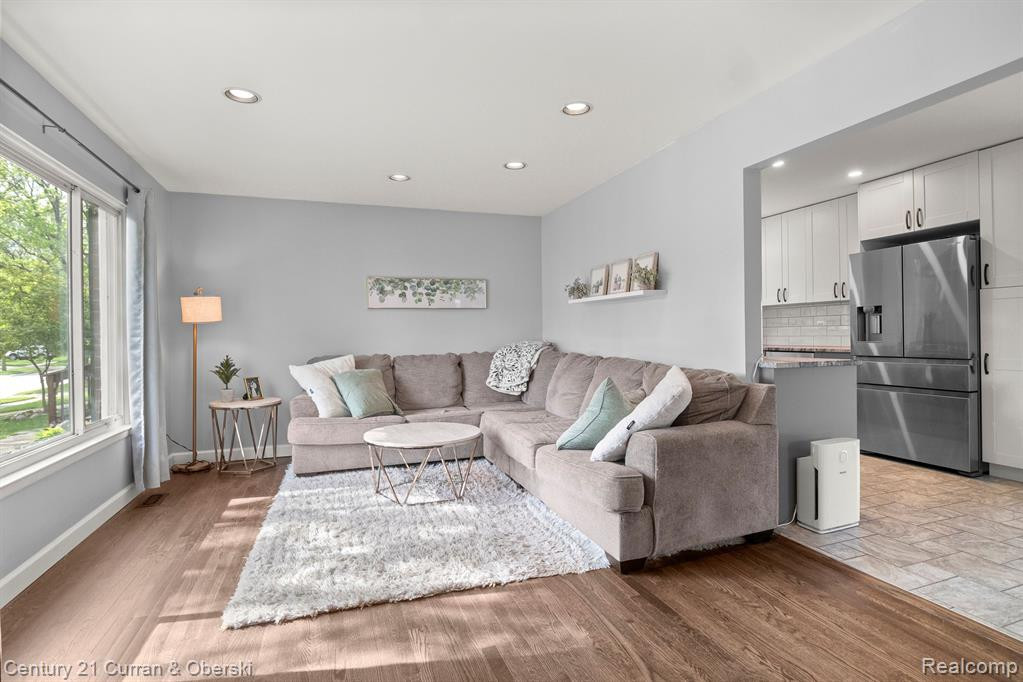 709 N EDISON Avenue, Royal Oak, MI 48067 — Photo 5