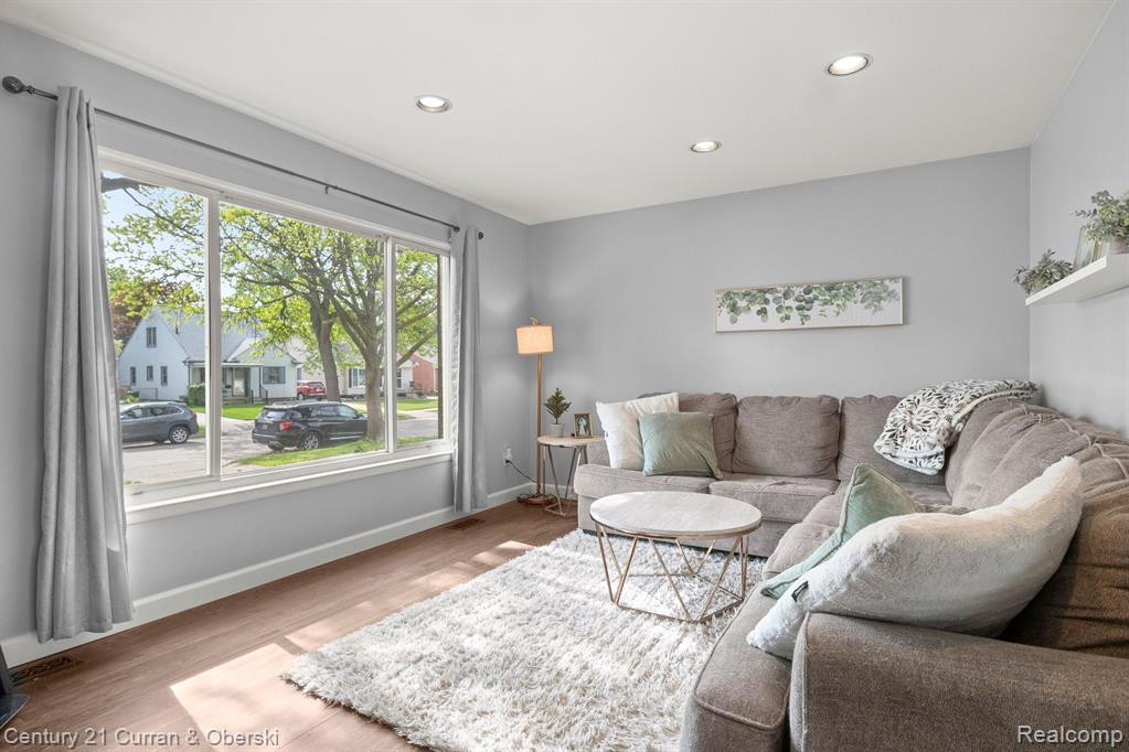 709 N EDISON Avenue, Royal Oak, MI 48067 — Photo 6