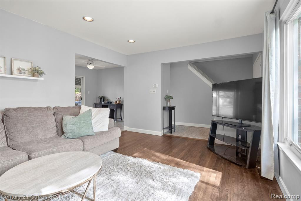 709 N EDISON Avenue, Royal Oak, MI 48067 — Photo 7