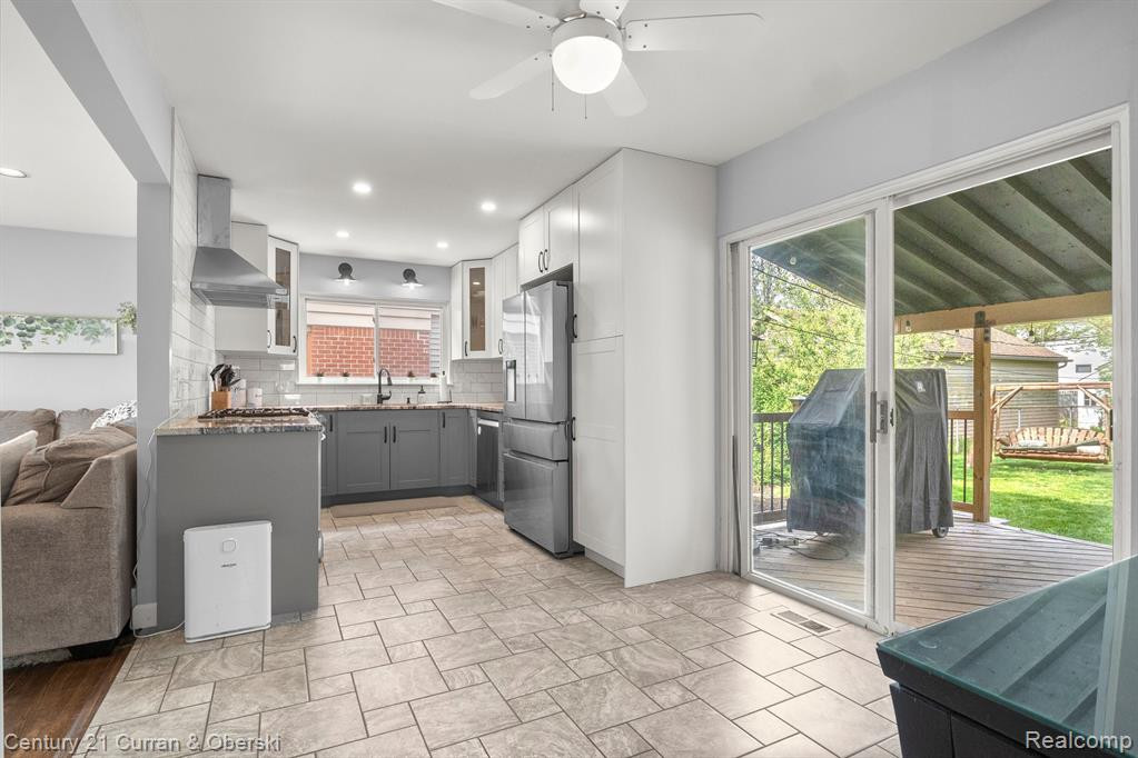 709 N EDISON Avenue, Royal Oak, MI 48067 — Photo 9