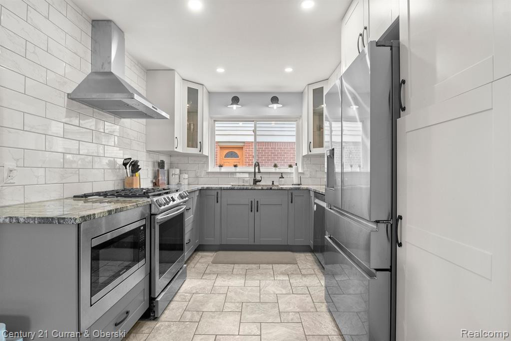 709 N EDISON Avenue, Royal Oak, MI 48067 — Photo 11