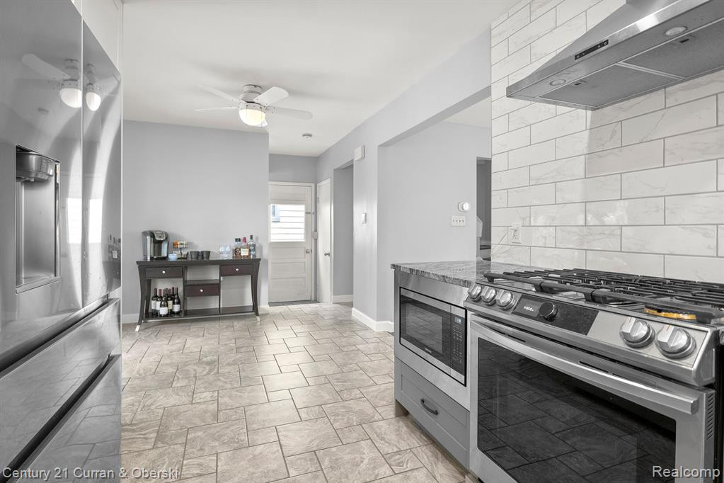709 N EDISON Avenue, Royal Oak, MI 48067 — Photo 14