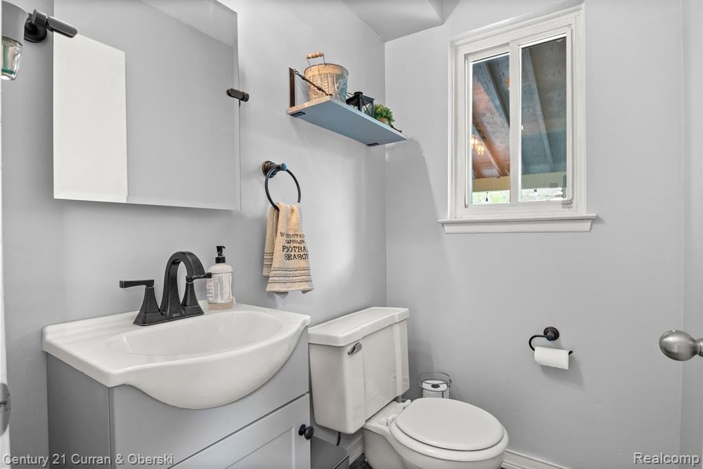 709 N EDISON Avenue, Royal Oak, MI 48067 — Photo 16