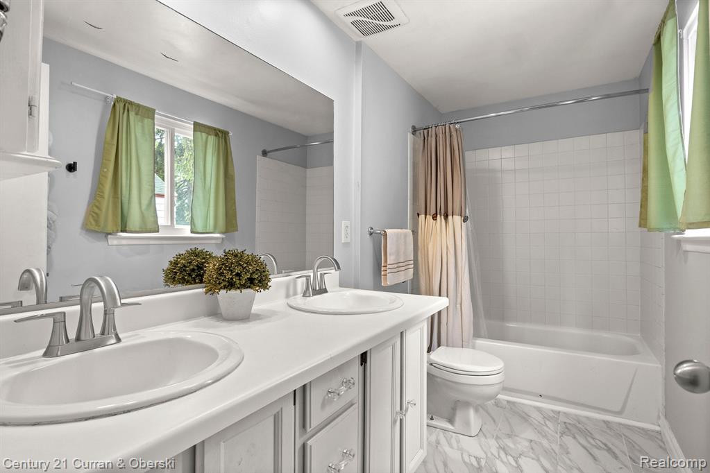 709 N EDISON Avenue, Royal Oak, MI 48067 — Photo 18