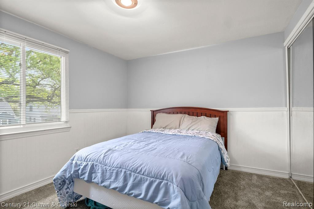 709 N EDISON Avenue, Royal Oak, MI 48067 — Photo 20