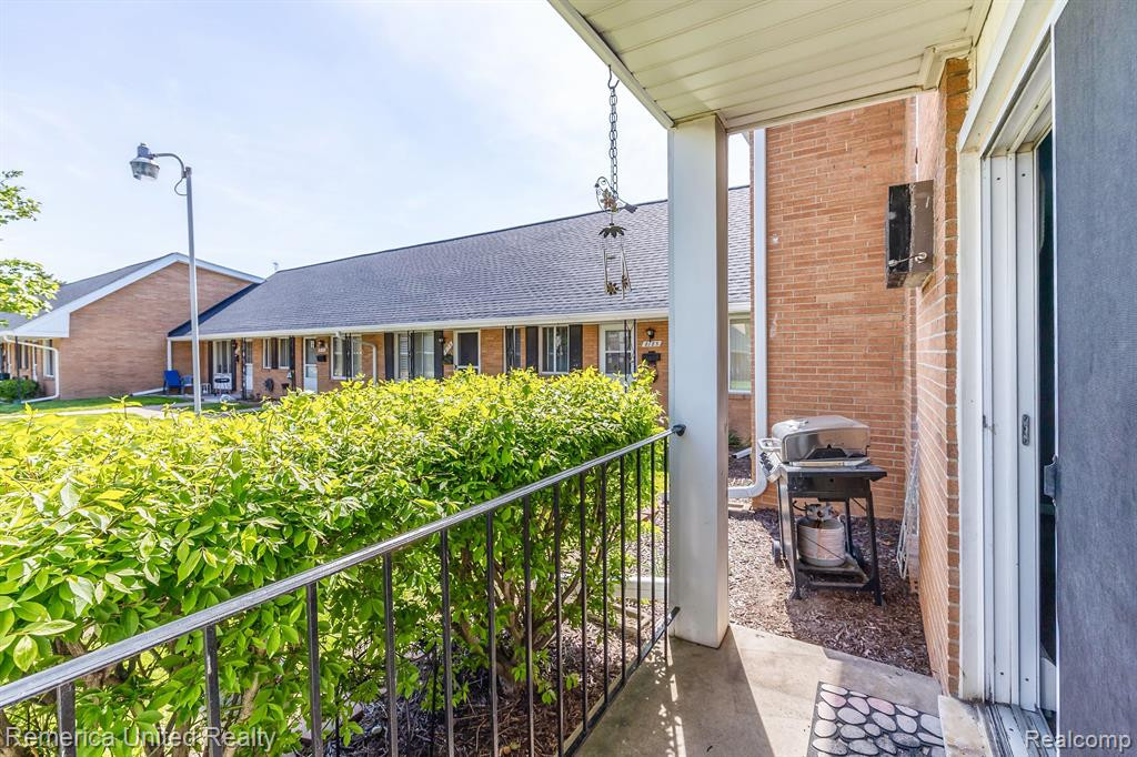 8203 Huntington, 11, Westland, MI — Photo 5