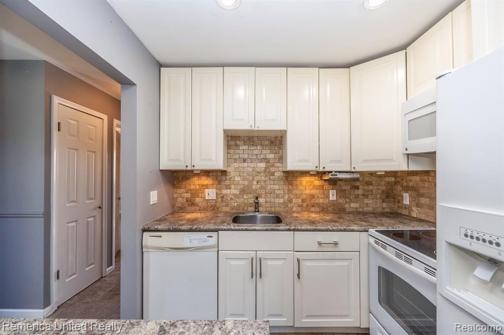 8203 Huntington, 11, Westland, MI — Photo 13