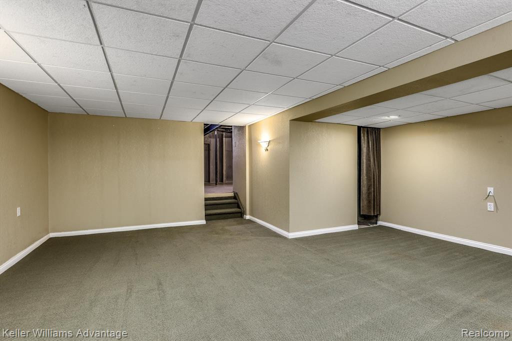 9734 RAVENSHIRE Drive, Ypsilanti, MI 48198 — Photo 26
