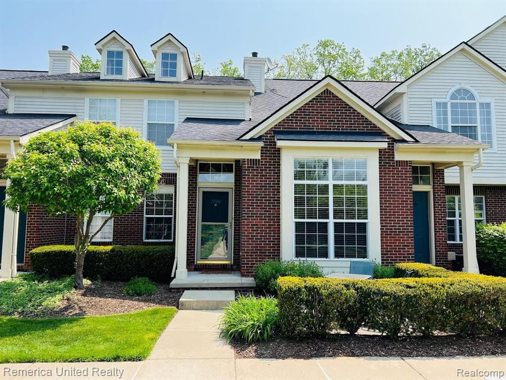 17104 CAITLIN Circle, Walled Lake, MI 48390 — Photo 2