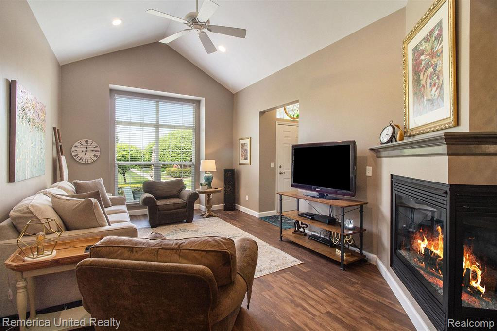 17104 CAITLIN Circle, Walled Lake, MI 48390 — Photo 10