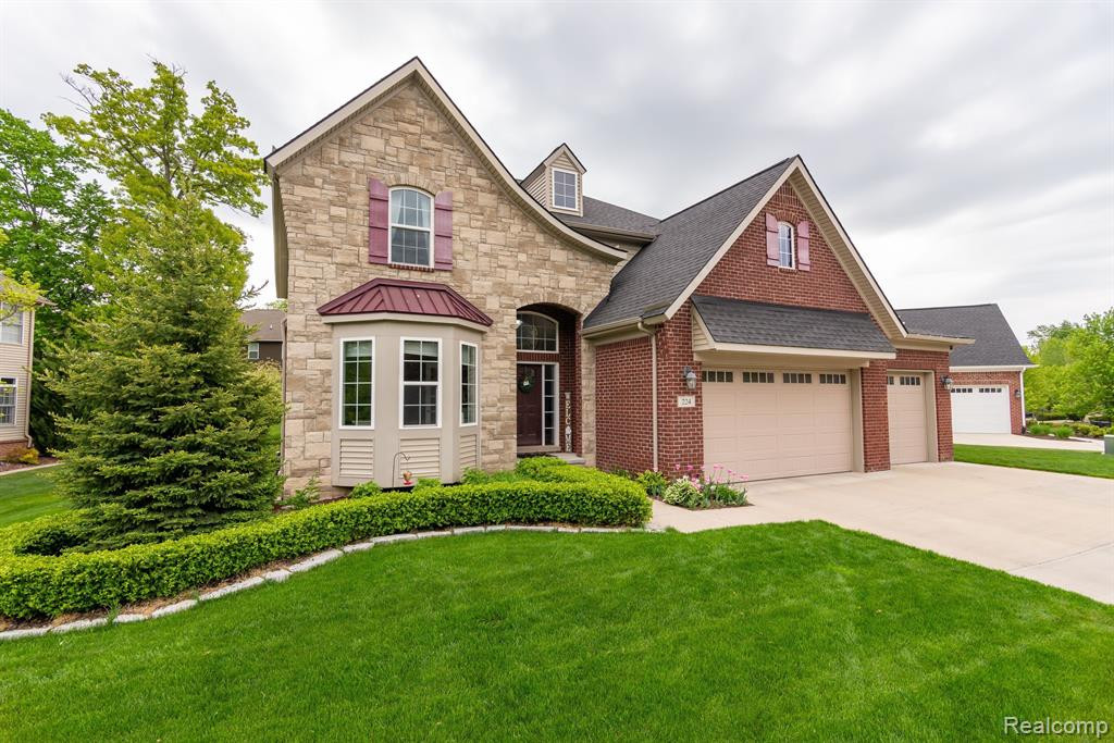224 CUYAHOGA, South Lyon, MI 48178 — Photo 2