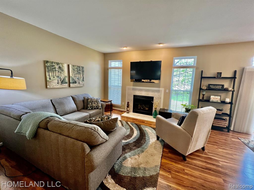193 BURWYCK PARK Drive, Saline, MI 48176 — Photo 9
