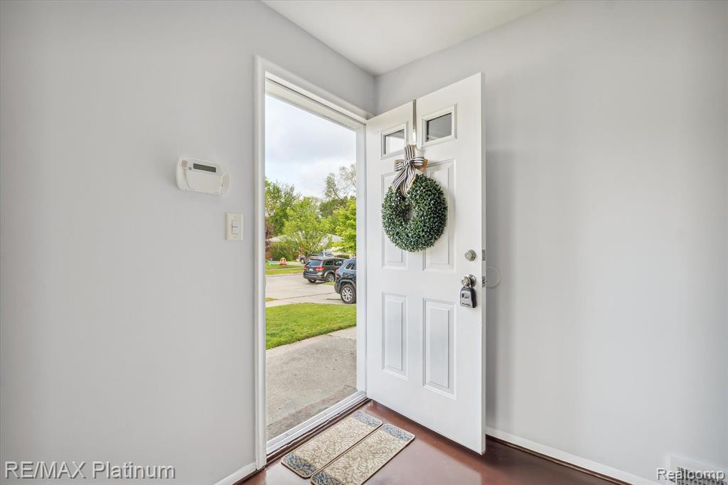2395 STIEBER Street, Westland, MI 48186 — Photo 5