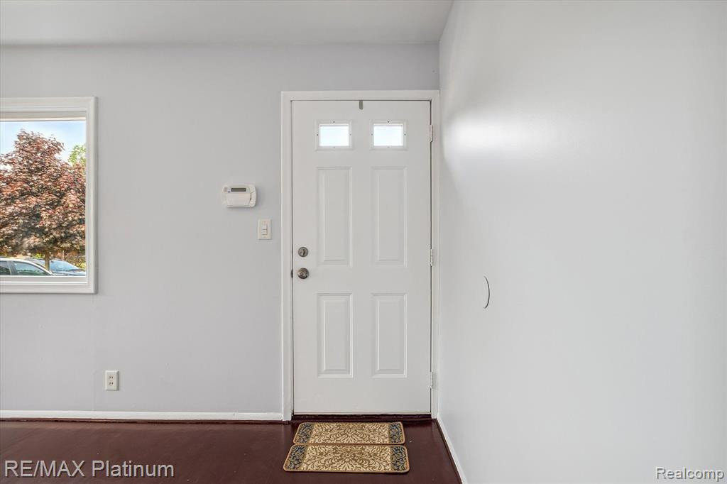 2395 STIEBER Street, Westland, MI 48186 — Photo 6
