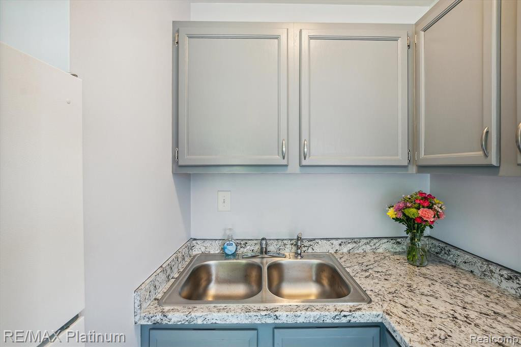 2395 STIEBER Street, Westland, MI 48186 — Photo 13