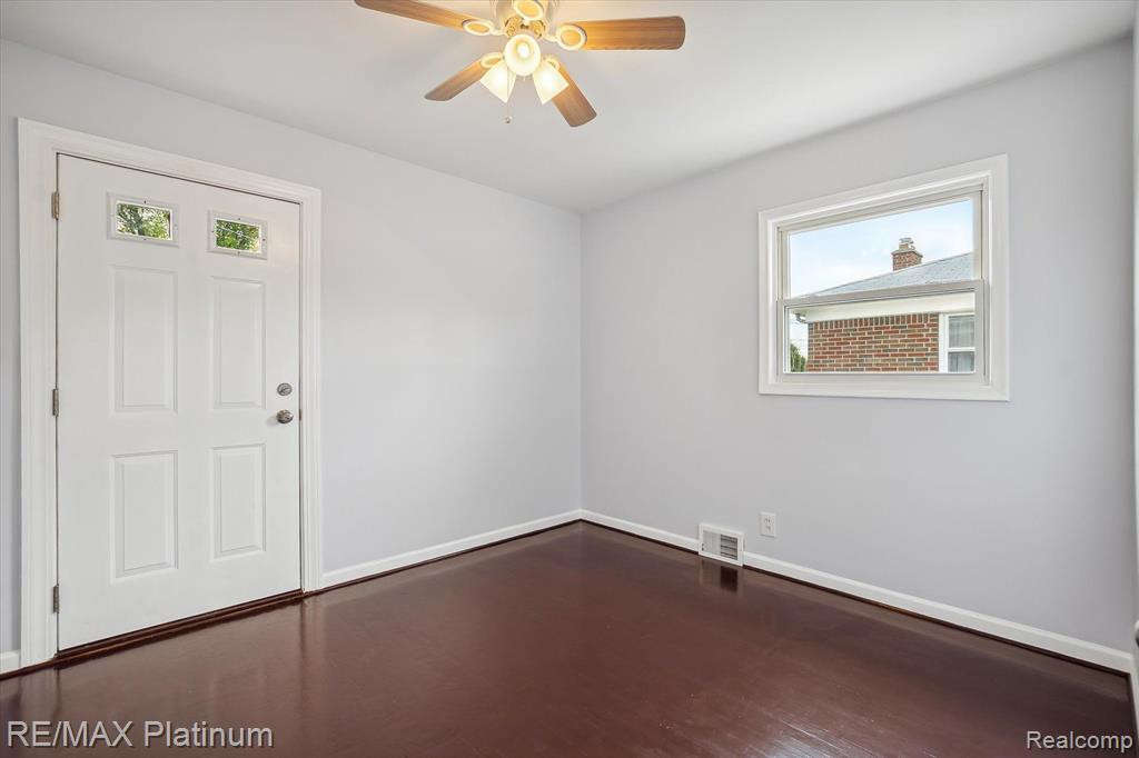 2395 STIEBER Street, Westland, MI 48186 — Photo 14