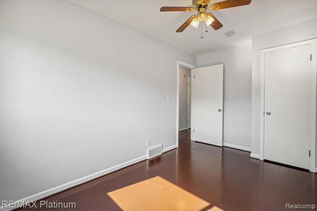 2395 STIEBER Street, Westland, MI 48186 — Photo 18