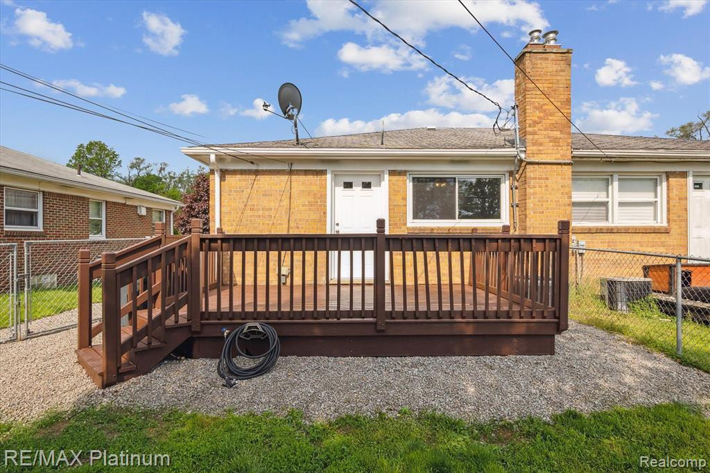 2395 STIEBER Street, Westland, MI 48186 — Photo 27