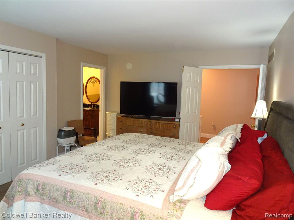 1544 ABERDEEN PL, Bloomfield Hills, MI 48304 — Photo 30