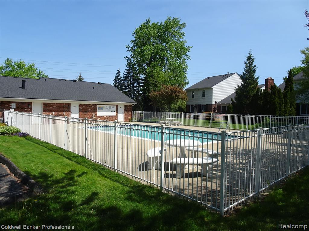 1544 ABERDEEN PL, Bloomfield Hills, MI 48304 — Photo 61